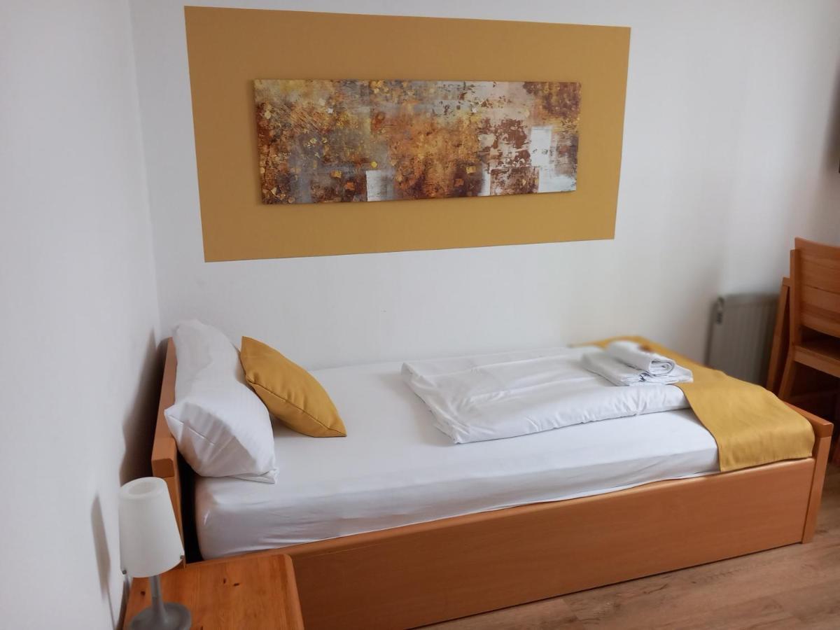 Hotel Karolinger Dusseldorf Luaran gambar