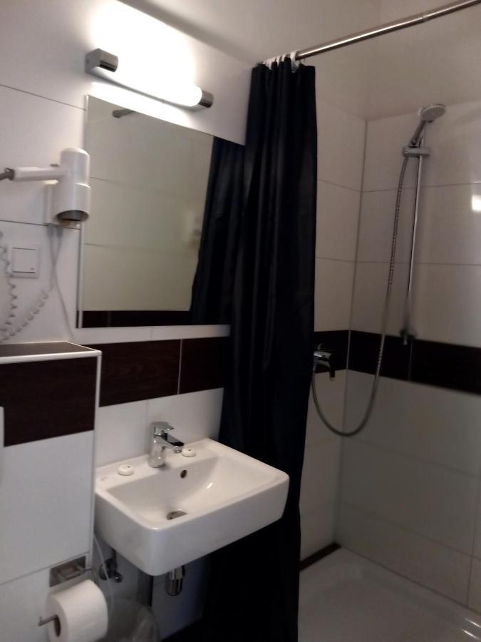 Hotel Karolinger Dusseldorf Luaran gambar