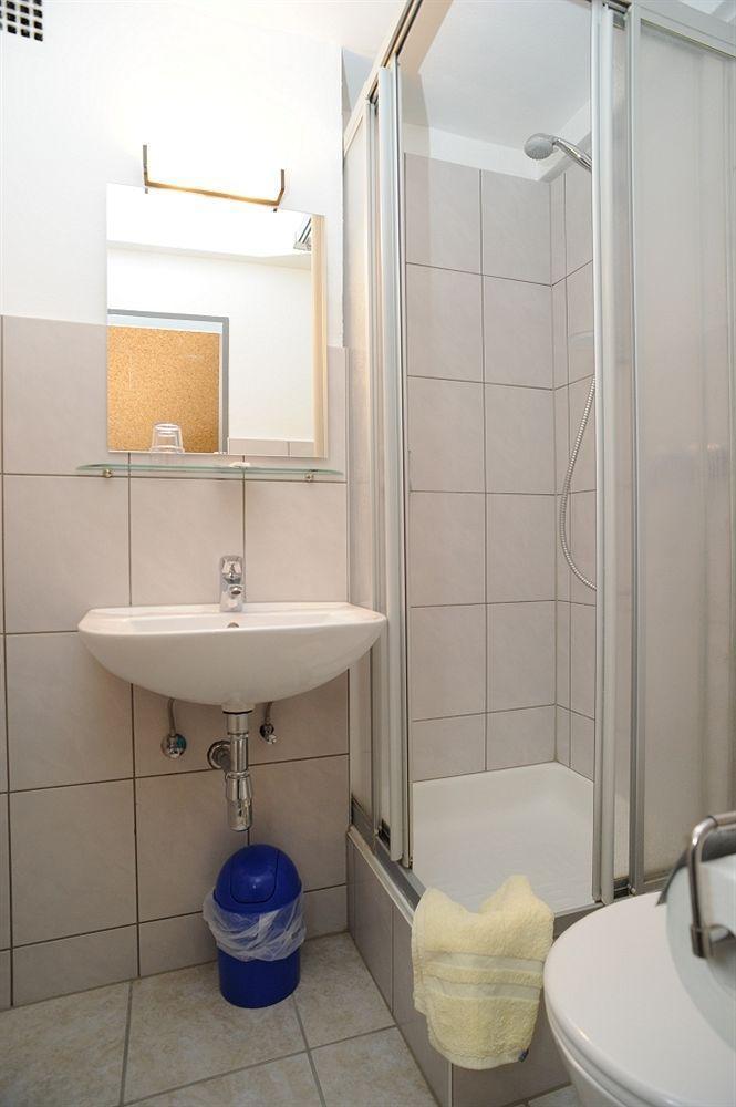 Hotel Karolinger Dusseldorf Luaran gambar